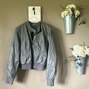 Grey Wet Seal size Large